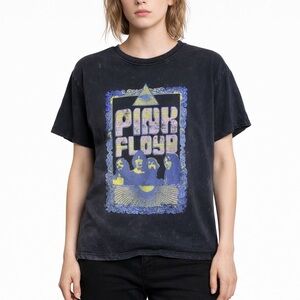 Pink Floyd women’s band tee size XS oversized punk rock grunge